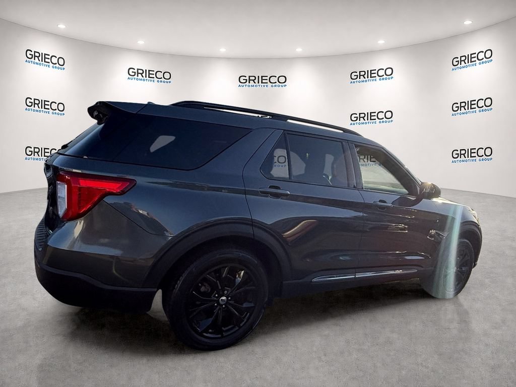 Certified 2020 Ford Explorer XLT w/ Equipment Group 202A AWD/4WD image 7