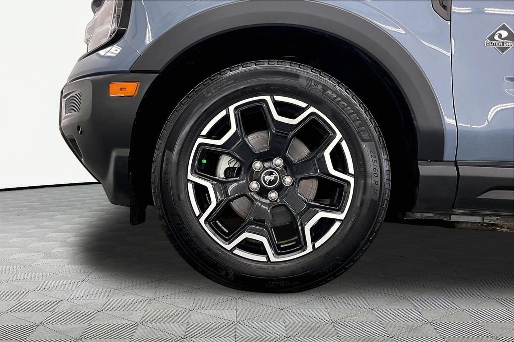 Certified 2025 Ford Bronco Sport Outer Banks w/ Outer Banks Tech Package+ AWD/4WD image 9
