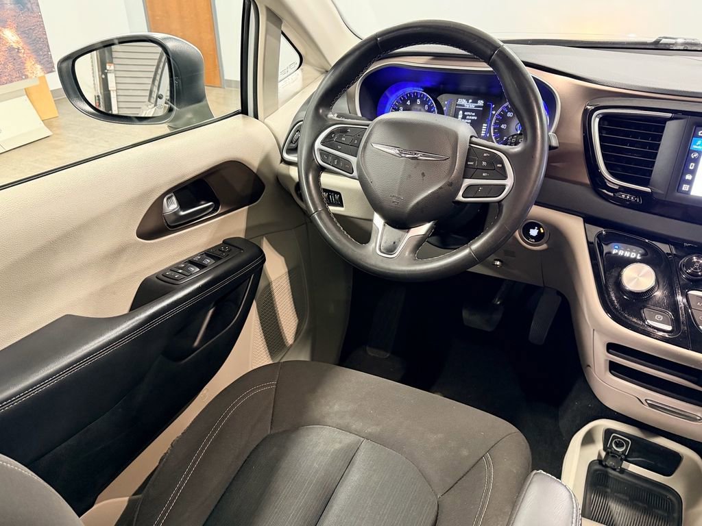 Used 2023 Chrysler Voyager LX w/ Fleet Security Group image 11