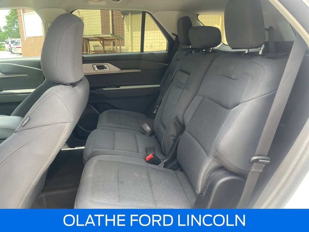 Certified 2025 Ford Explorer Active AWD/4WD image 25