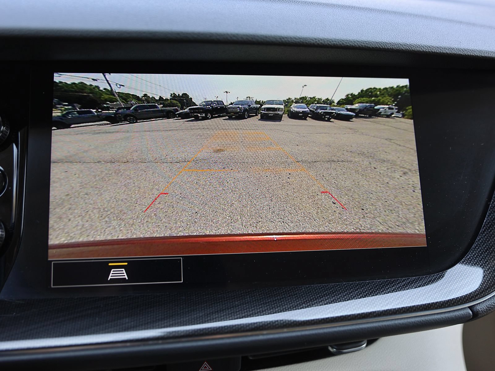 Used 2022 Buick Envision Preferred AWD/4WD image 36