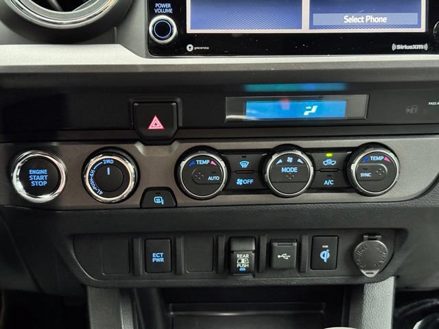 Used 2021 Toyota Tacoma TRD Sport AWD/4WD image 12