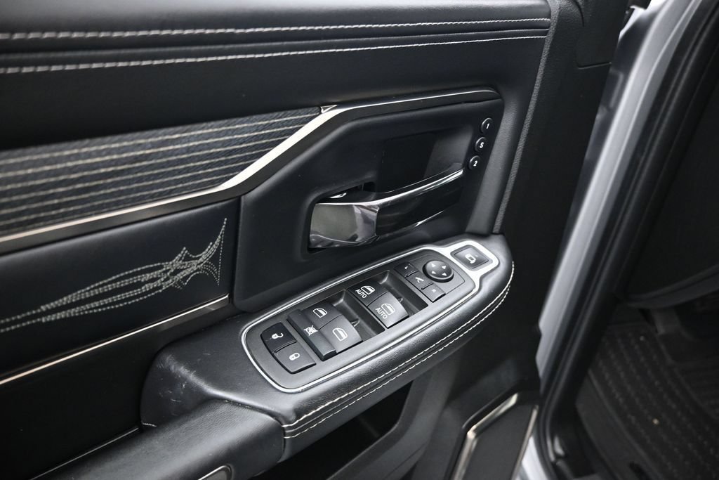 Used 2022 RAM 3500 Limited w/ Night Edition AWD/4WD image 15