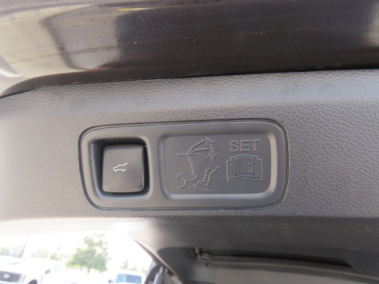Certified 2023 Ford Expedition Limited RWD image 14