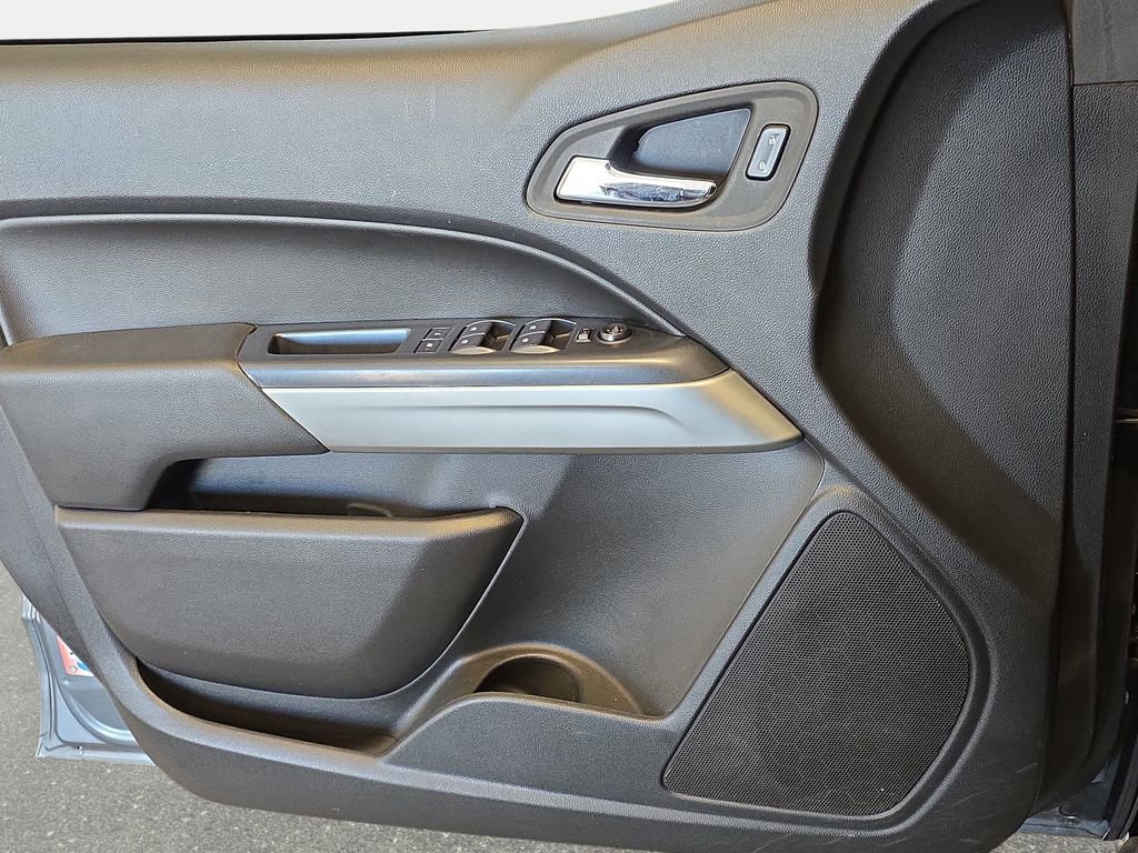 Used 2022 Chevrolet Colorado LT w/ LT Convenience Package image 24