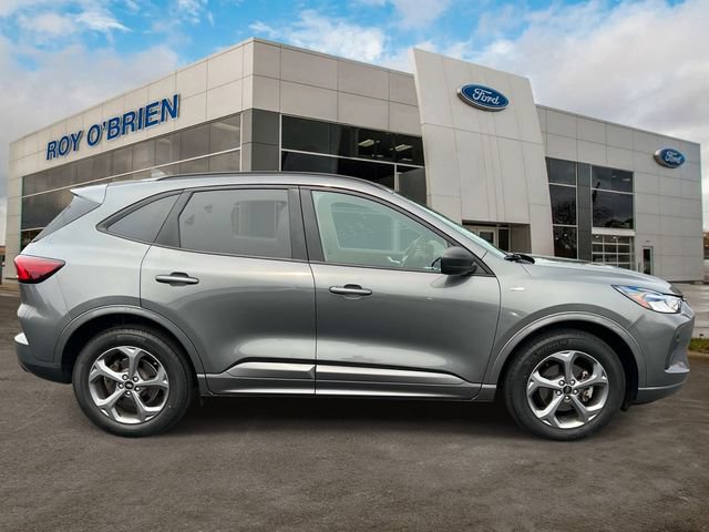Certified 2023 Ford Escape ST-Line w/ Tech Pack #1 AWD/4WD image 6