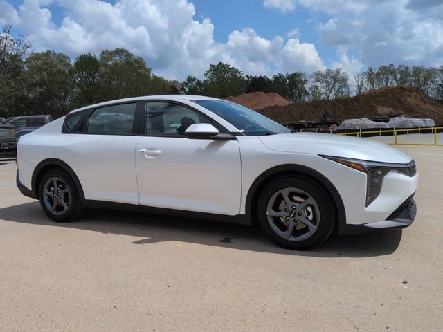 Used 2025 Kia K4 FWD image 2