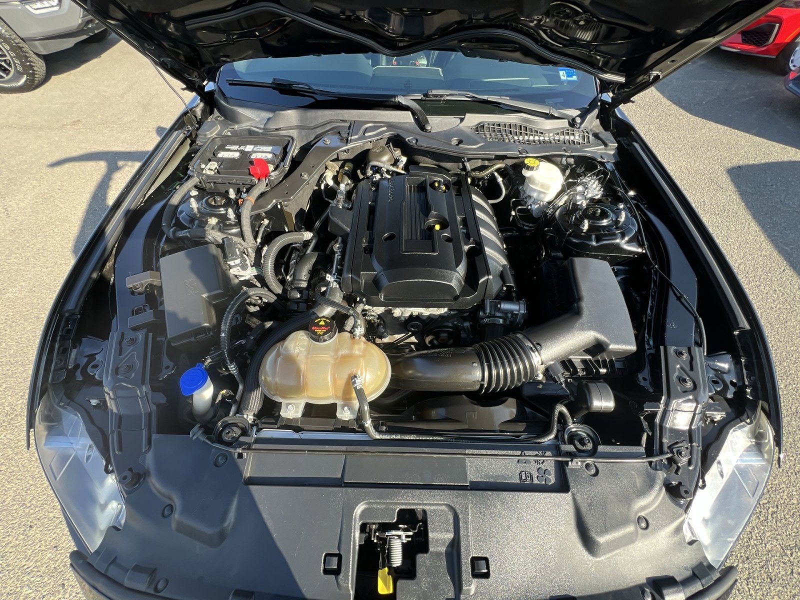 Certified 2020 Ford Mustang Premium RWD image 33