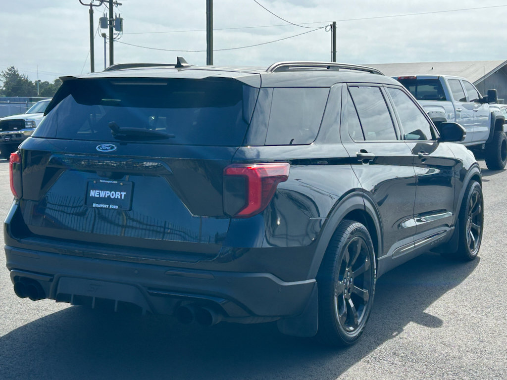 Certified 2022 Ford Explorer ST w/ Equipment Group 401A AWD/4WD image 9