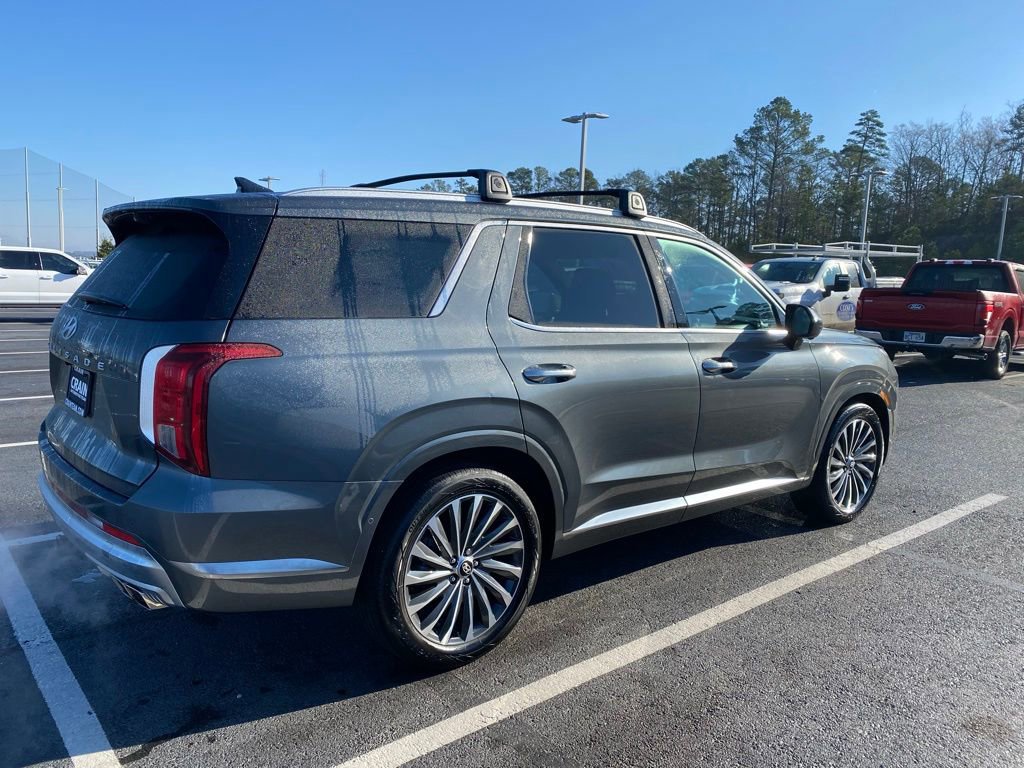 Used 2024 Hyundai Palisade Calligraphy image 5