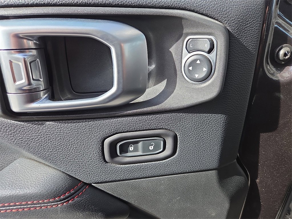 Used 2018 Jeep Wrangler Unlimited Rubicon image 21