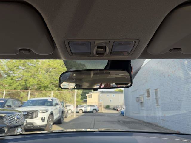Used 2026 Hyundai Venue SEL FWD image 22