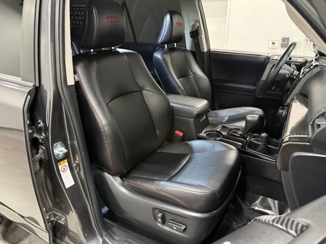 Used 2018 Toyota 4Runner TRD Off-Road Premium AWD/4WD image 40