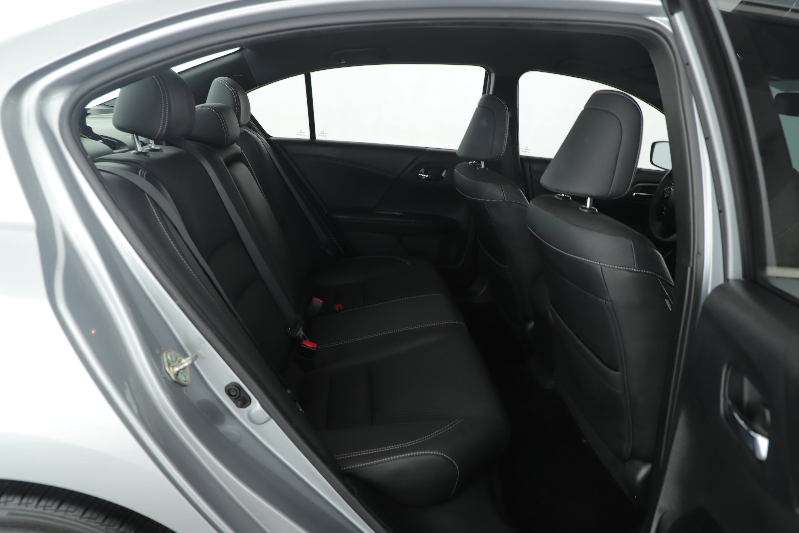 Used 2017 Honda Accord Sport image 13