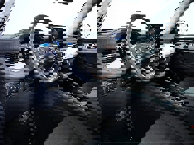 Certified 2025 Ford Explorer Active image 16