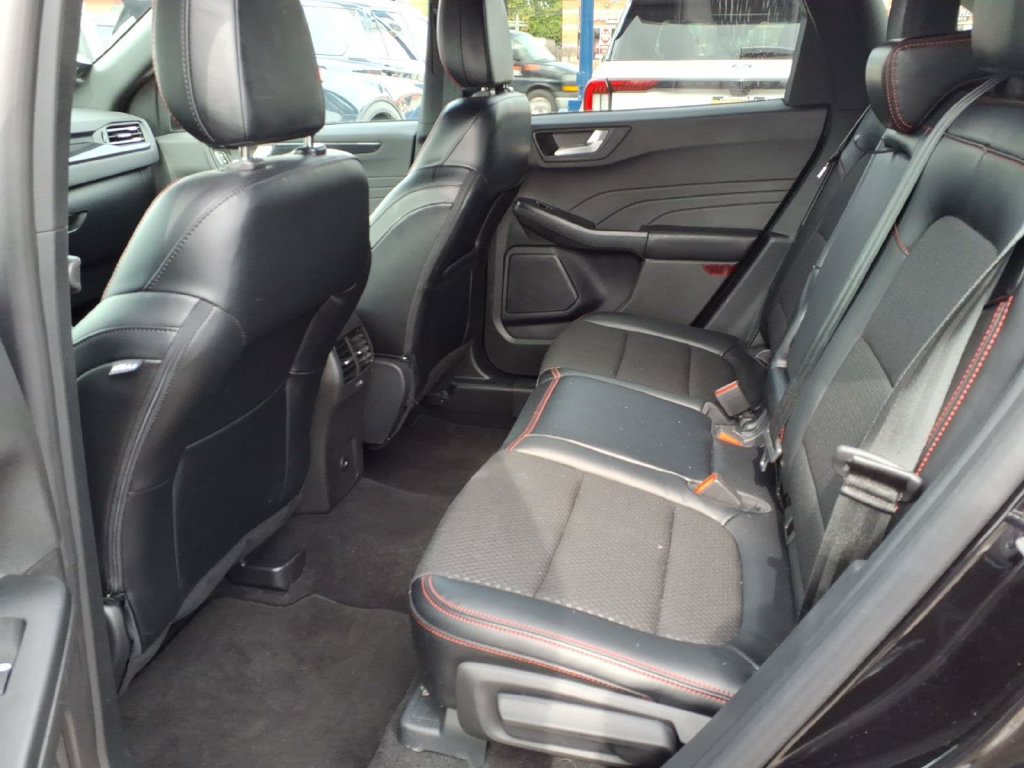Certified 2024 Ford Escape ST-Line w/ Tech Pack #1 AWD/4WD image 11