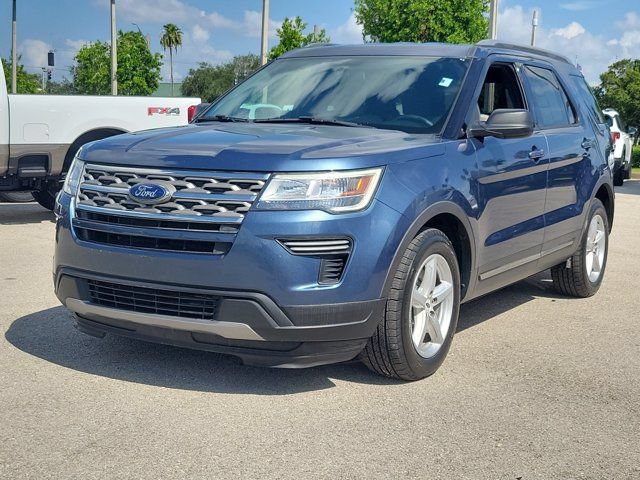Certified 2018 Ford Explorer XLT FWD image 3