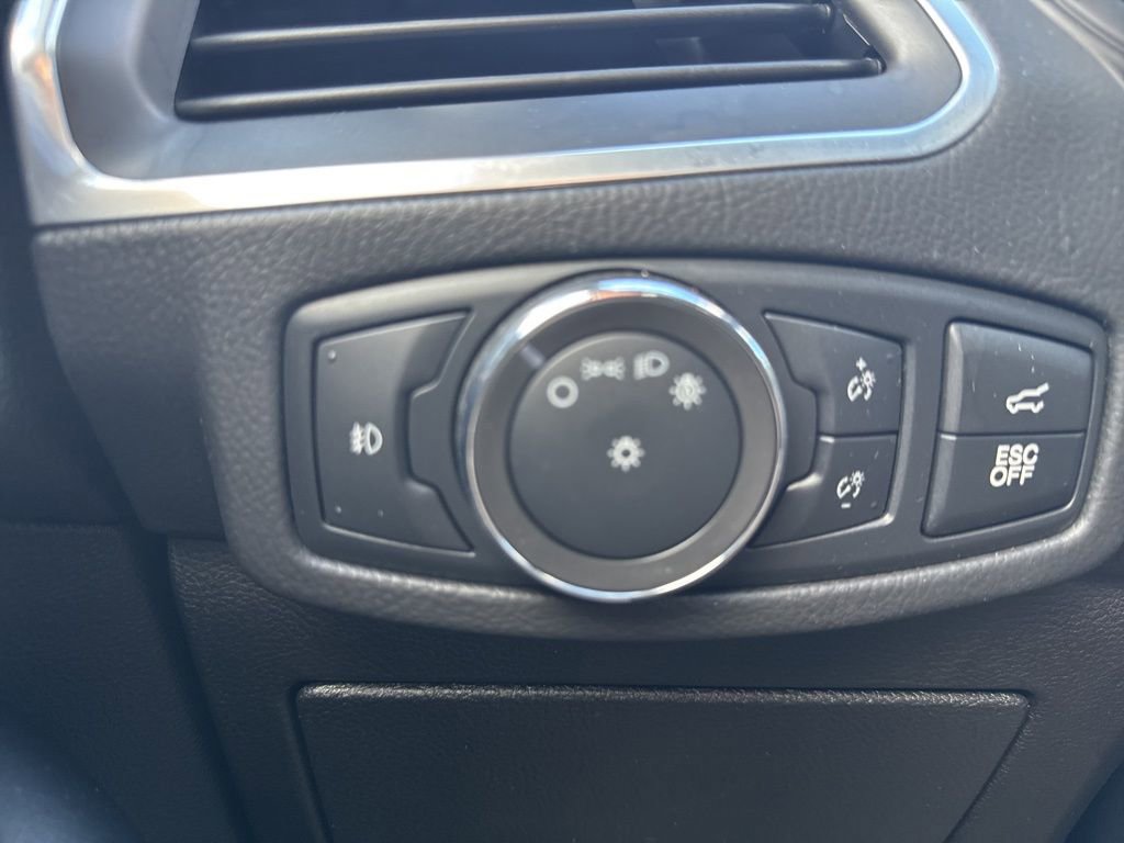 Certified 2022 Ford Edge ST image 28