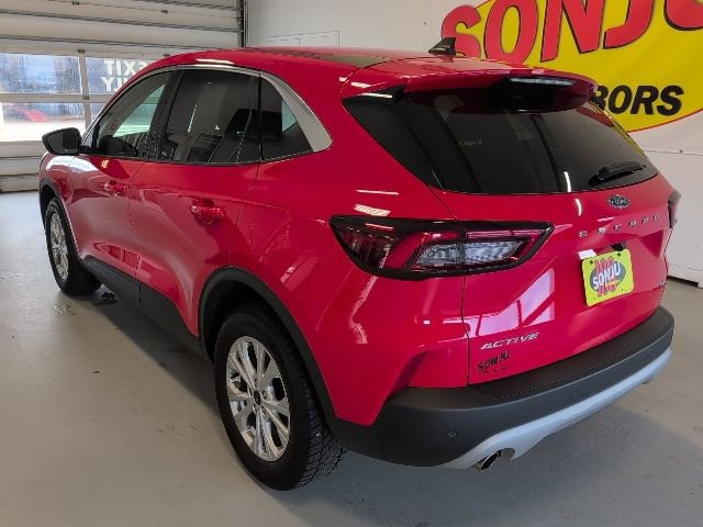 Certified 2024 Ford Escape Active AWD/4WD image 3