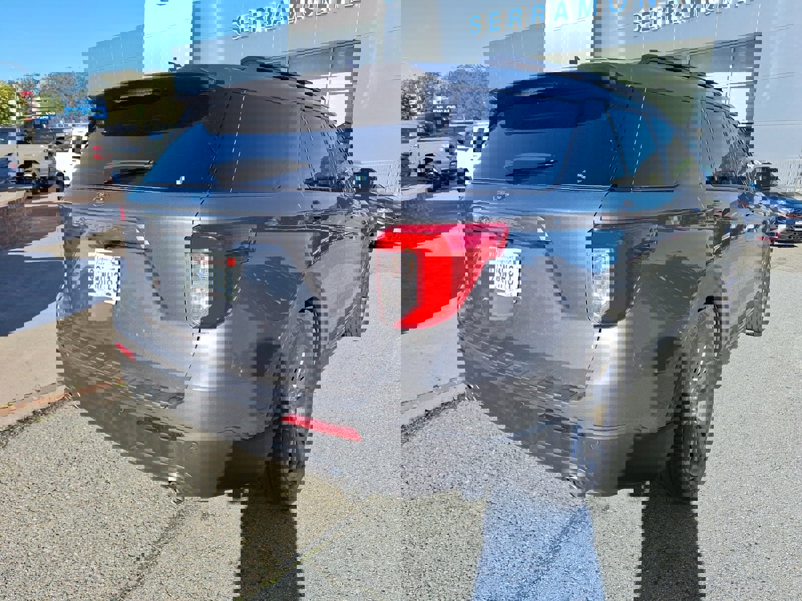 Certified 2023 Ford Explorer XLT w/ Equipment Group 202A image 5