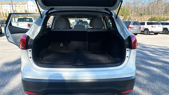 Used 2018 Nissan Rogue Sport SV image 18