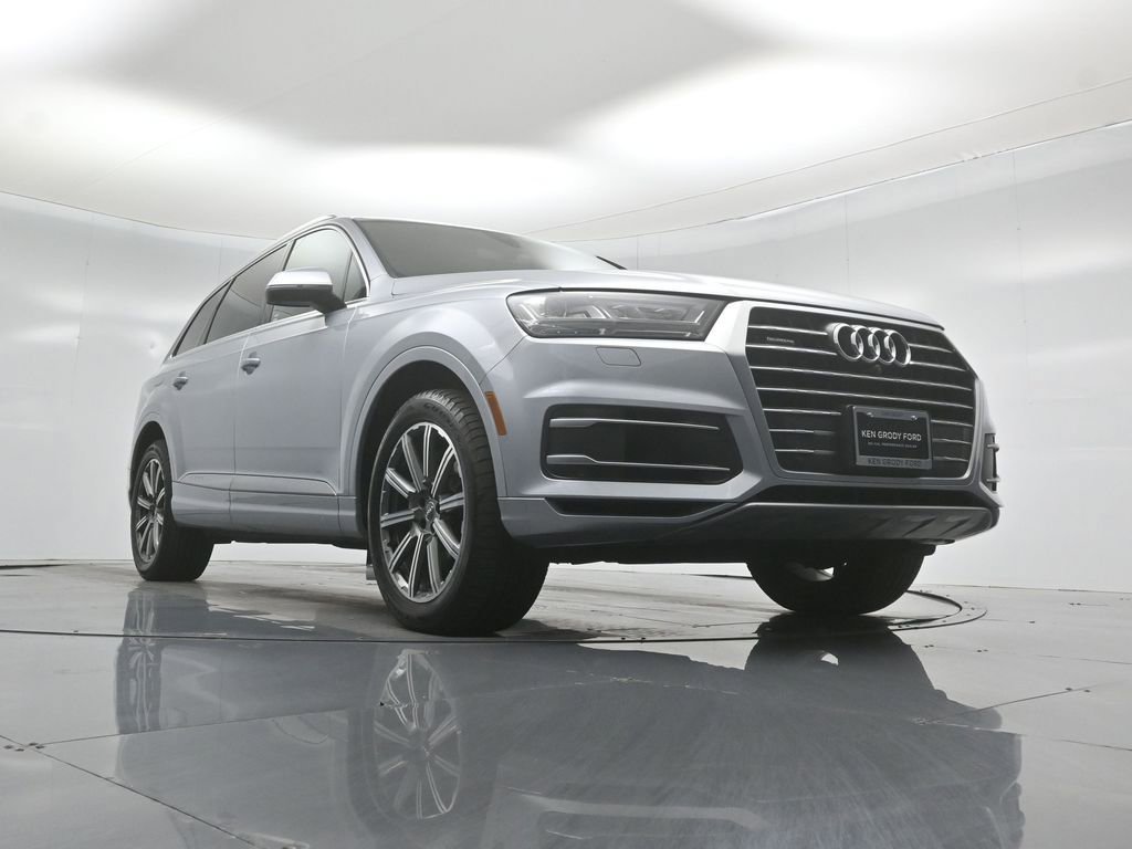 Used 2017 Audi Q7 3.0T Premium Plus w/ Premium Plus Package AWD/4WD image 47