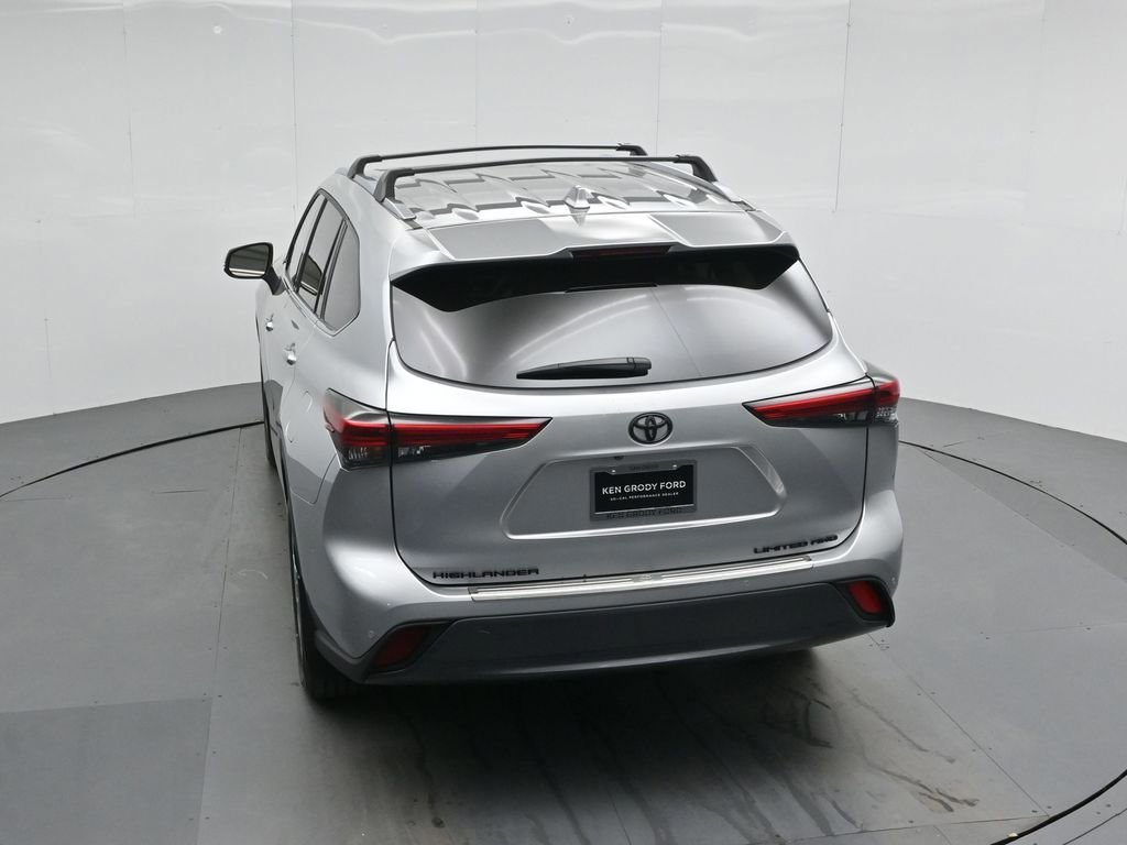 Used 2022 Toyota Highlander Limited image 18