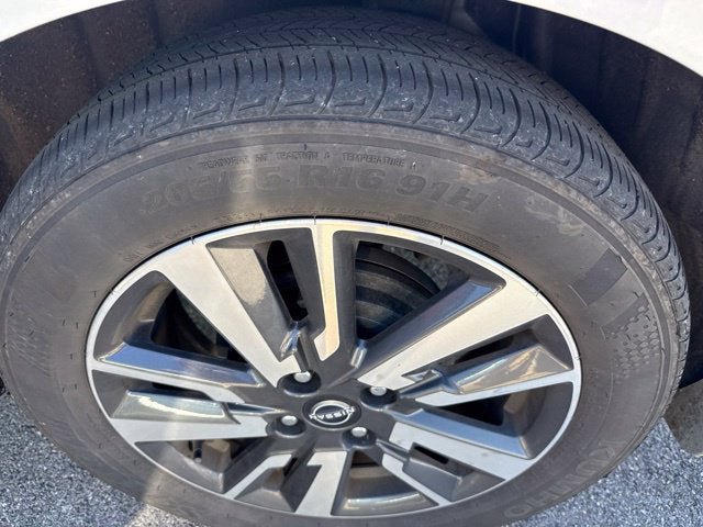 Used 2024 Nissan Versa S w/ S Plus Package FWD image 23