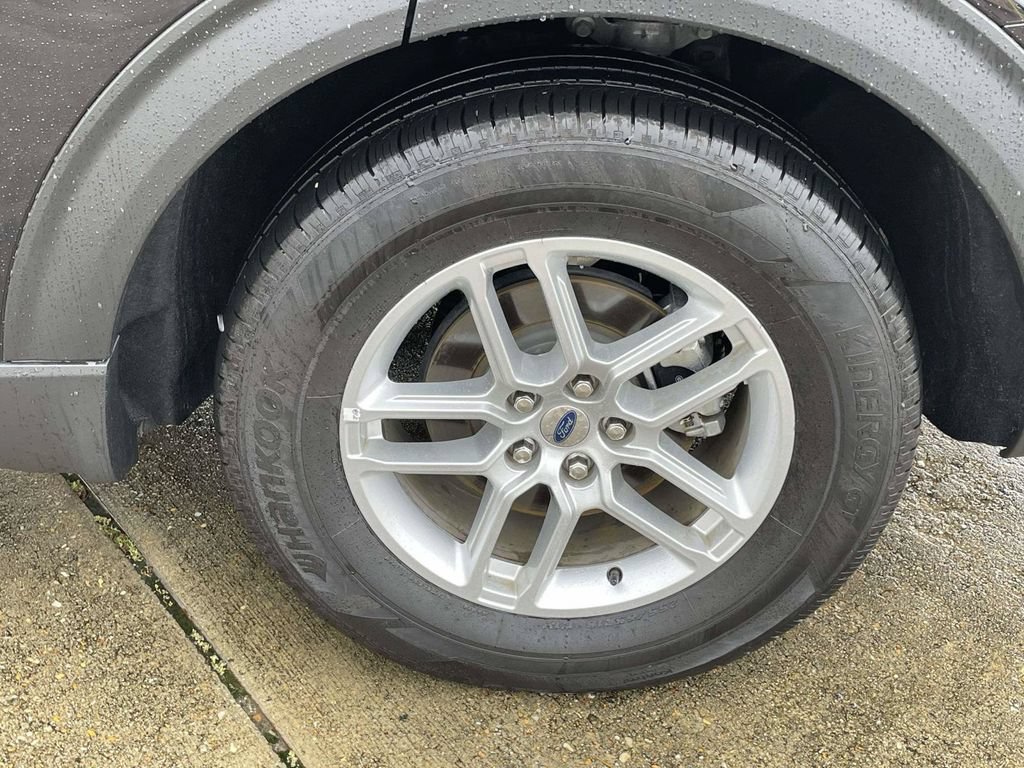 Certified 2025 Ford Explorer Active w/ Active Comfort Package RWD image 9