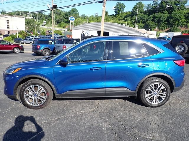 Certified 2022 Ford Escape SEL w/ Technology Package AWD/4WD image 2