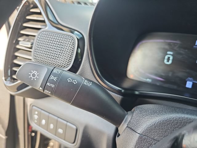 Used 2024 Kia Soul S FWD image 26