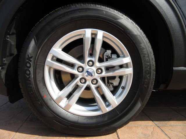 Certified 2023 Ford Explorer XLT RWD image 9