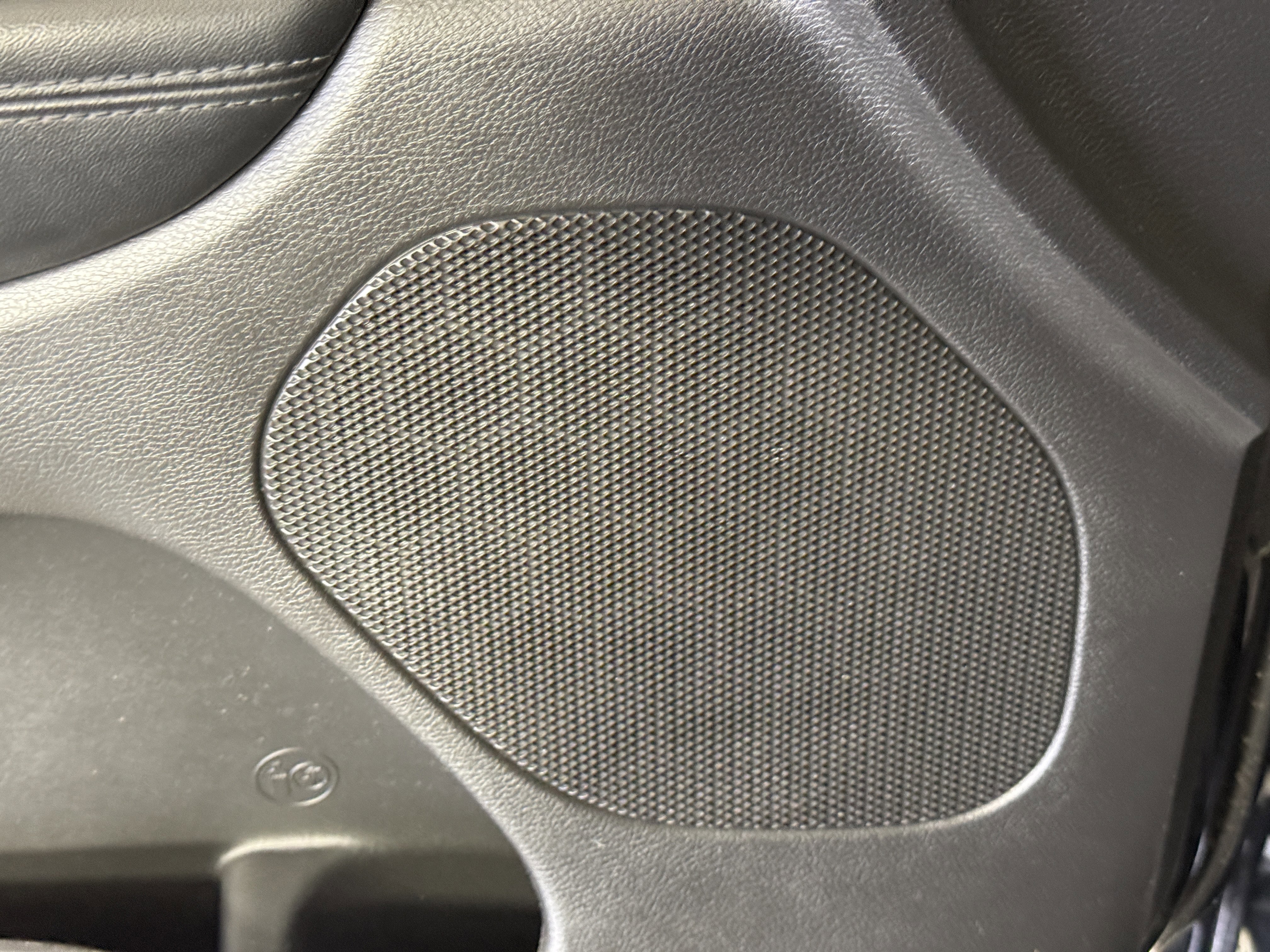 Used 2018 Jeep Grand Cherokee Altitude image 16