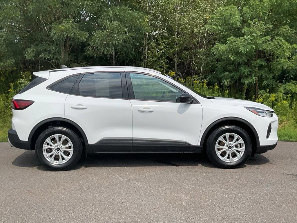 Certified 2025 Ford Escape Active AWD/4WD image 26