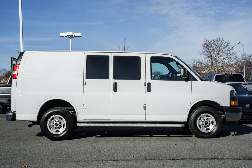 Used 2024 GMC Savana 2500 w/ Driver Convenience Package image 3