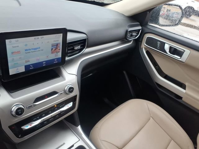 Certified 2022 Ford Explorer XLT w/ Equipment Group 202A image 24