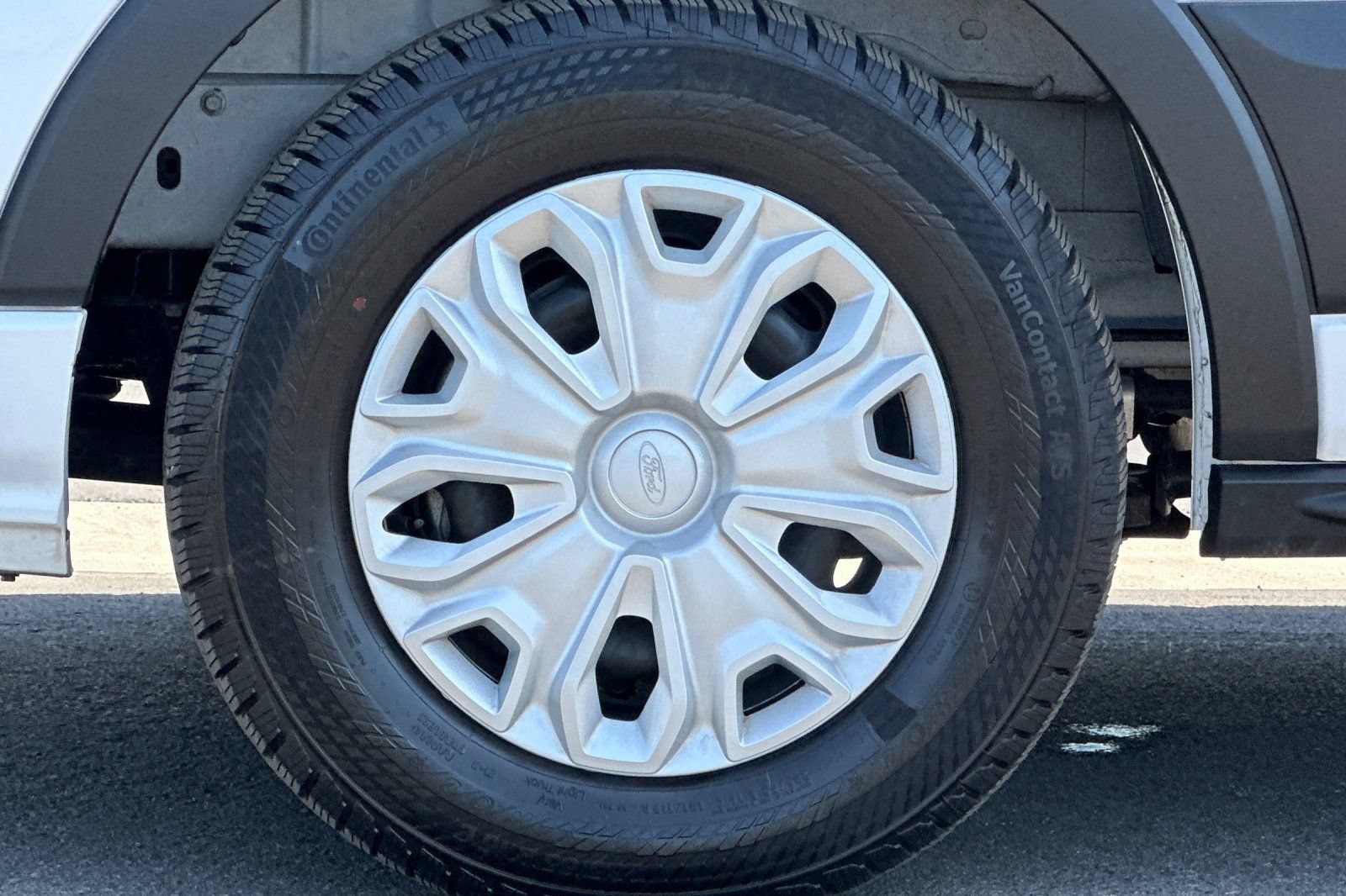 Certified 2026 Ford Transit 350 XLT RWD image 27