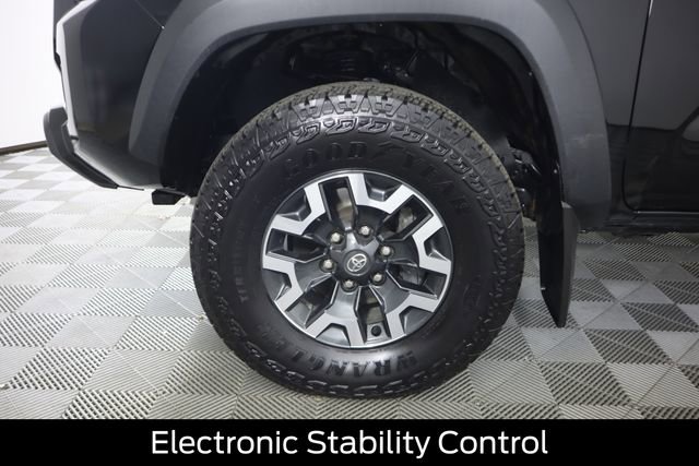 Used 2023 Toyota Tacoma TRD Off-Road AWD/4WD image 18