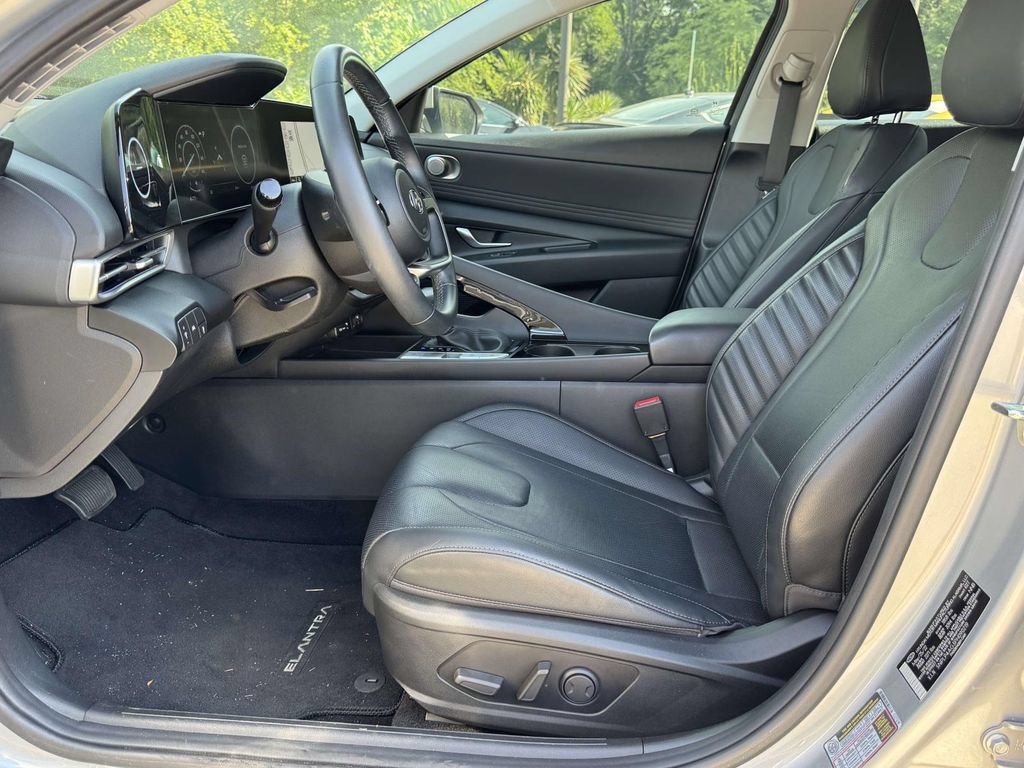 Used 2023 Hyundai Elantra Limited FWD image 20