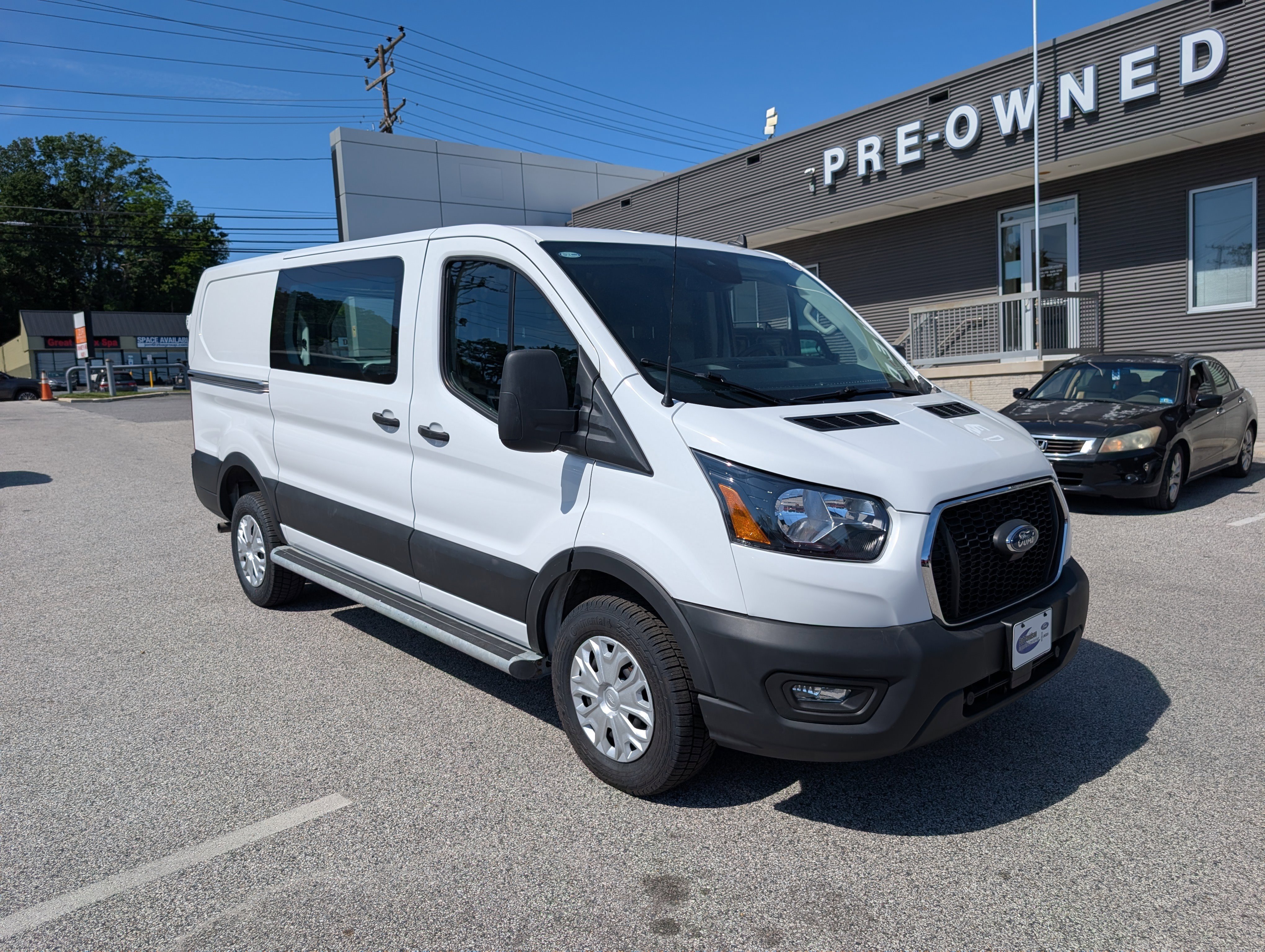 Certified 2024 Ford Transit 250 Low Roof w/ Exterior Upgrade Package RWD image 9