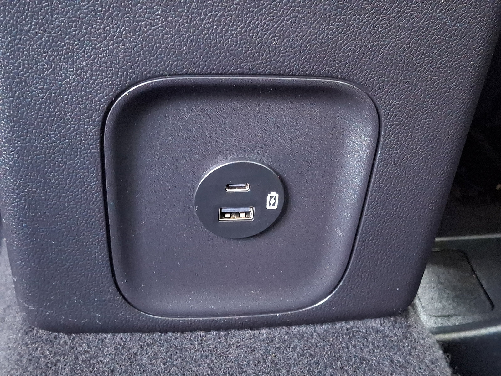 Certified 2021 Ford Escape SE FWD image 11