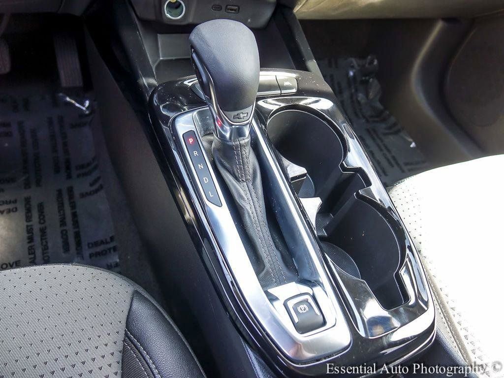 Used 2025 Chevrolet Trax LT w/ LT Convenience Package FWD image 18