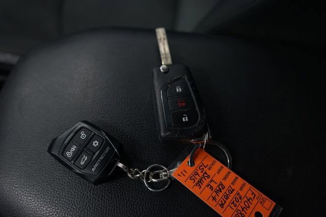 Used 2021 Toyota RAV4 LE AWD/4WD image 22