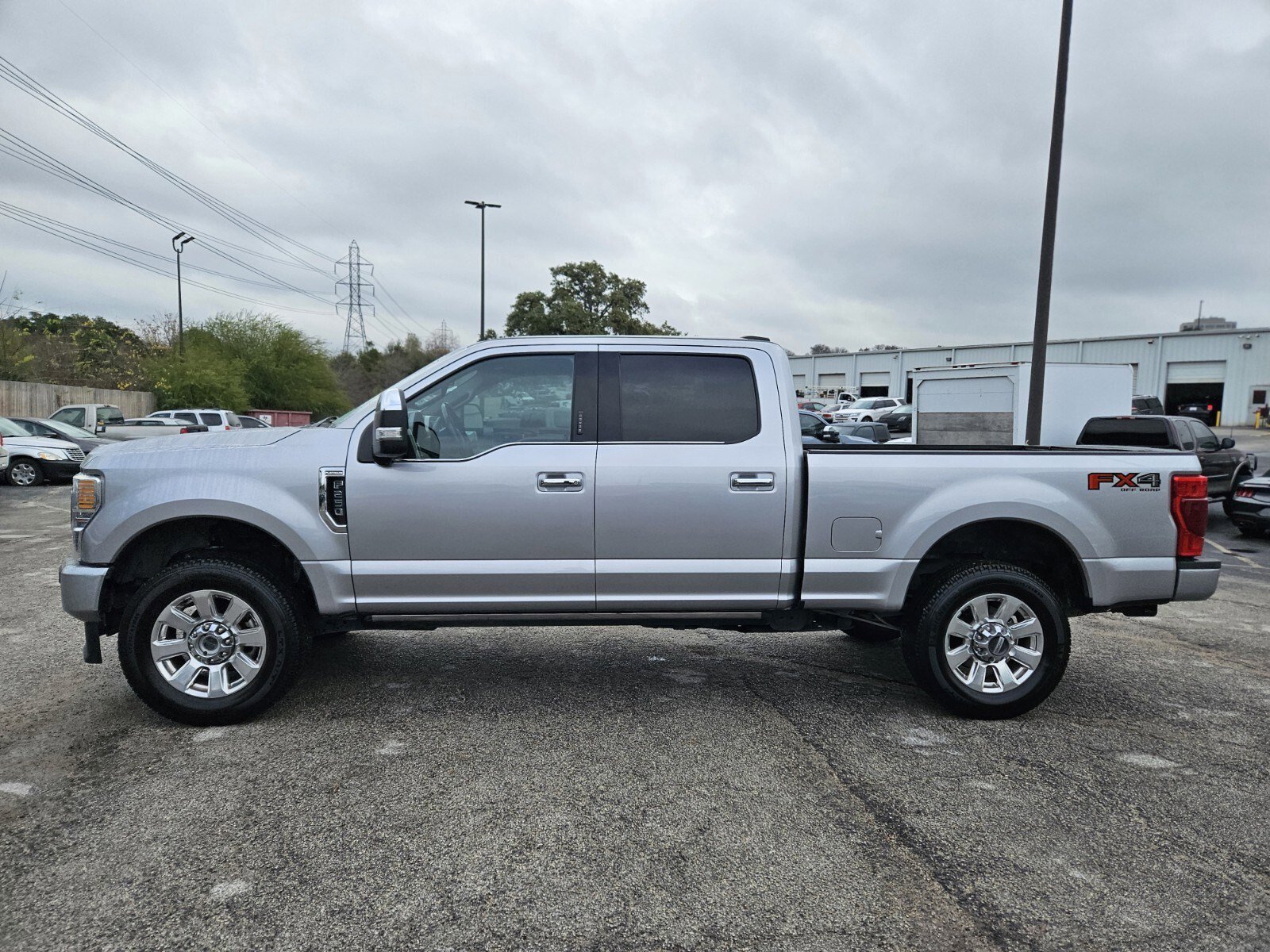 Certified 2022 Ford F250 Platinum w/ FX4 Off-Road Package image 6