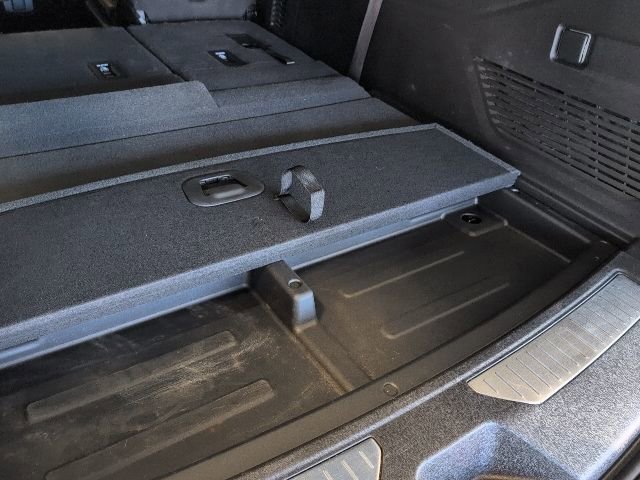 Used 2023 Chevrolet Suburban Z71 image 34