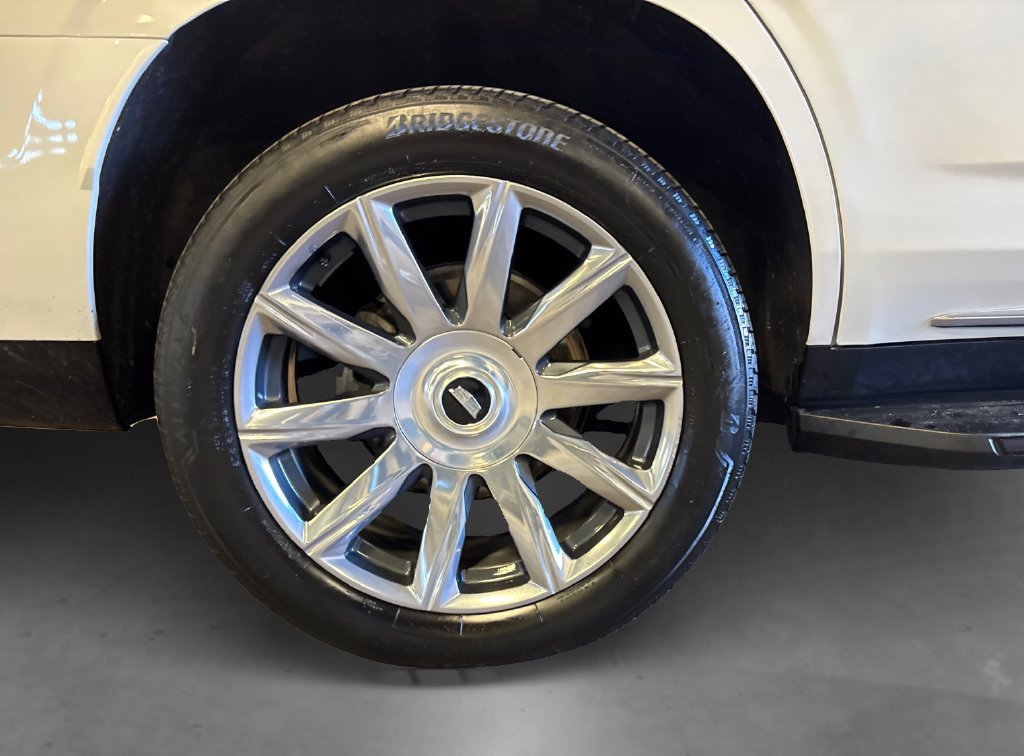 Used 2023 Cadillac Escalade Premium Luxury Platinum AWD/4WD image 22