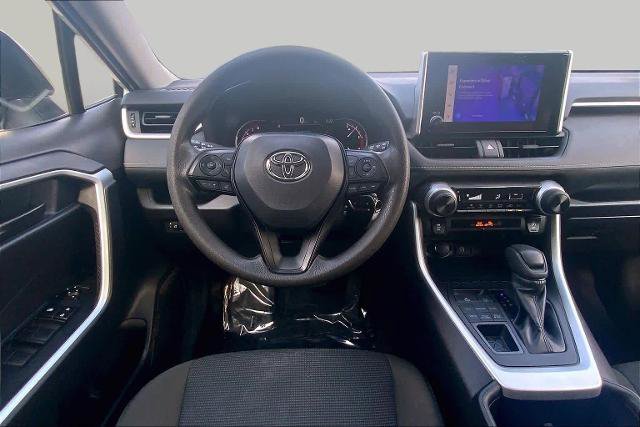 Used 2025 Toyota RAV4 LE AWD/4WD image 6