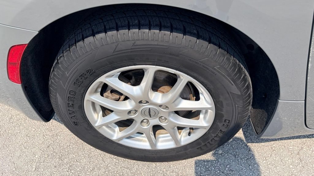 Used 2025 Chrysler Pacifica Select FWD image 29