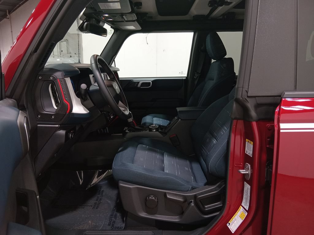 Certified 2025 Ford Bronco Heritage Edition AWD/4WD image 16