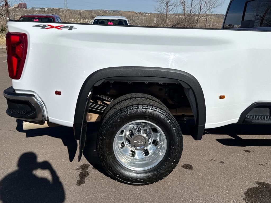 Used 2024 Chevrolet Silverado 3500 LTZ w/ LTZ Convenience Package image 6